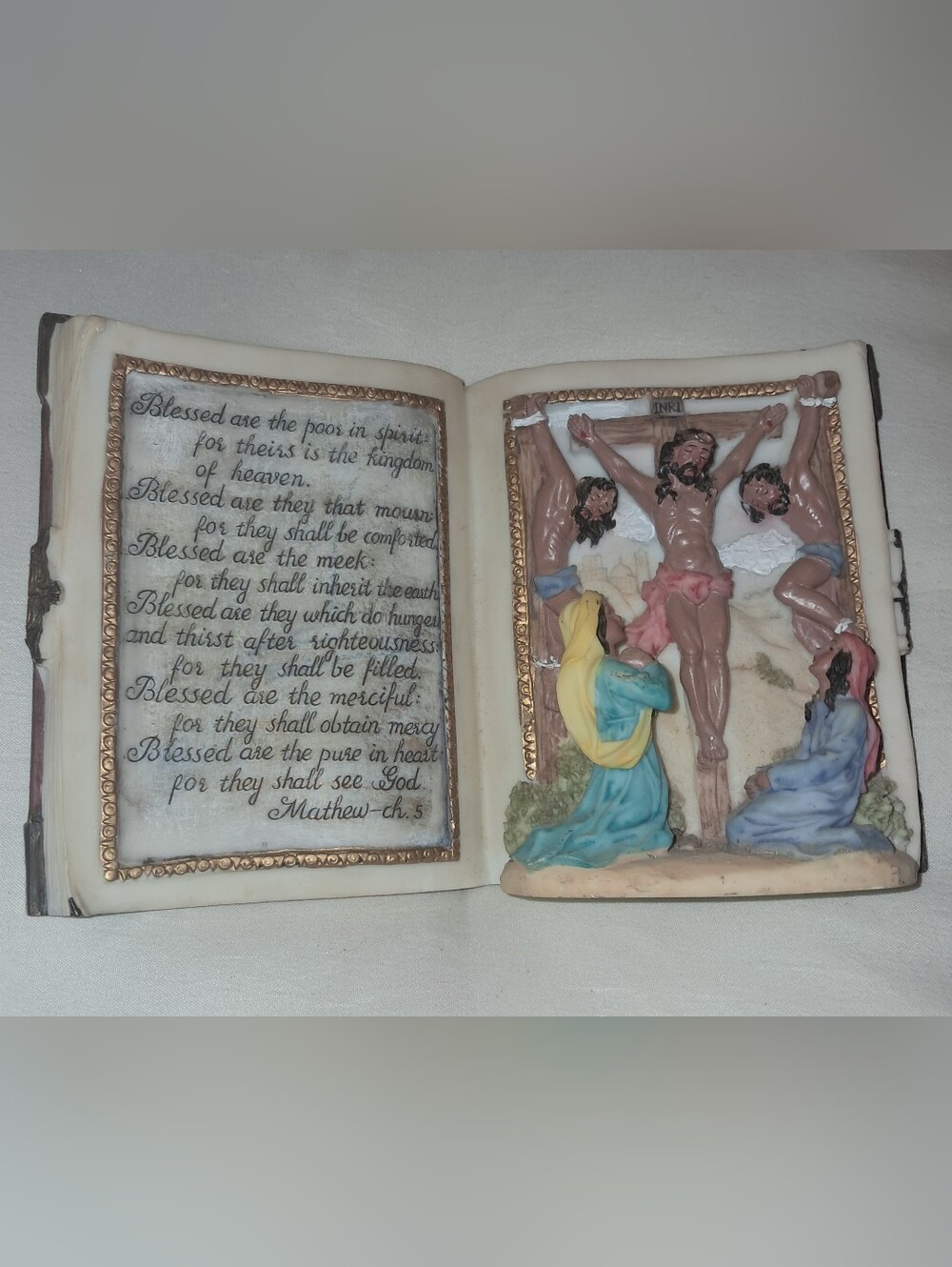HOLY BIBLE TABLE DECOR